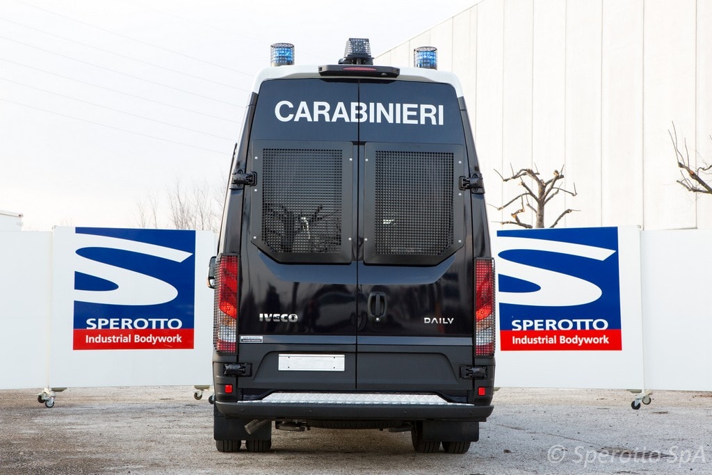 Veicolo speciale Carabinieri